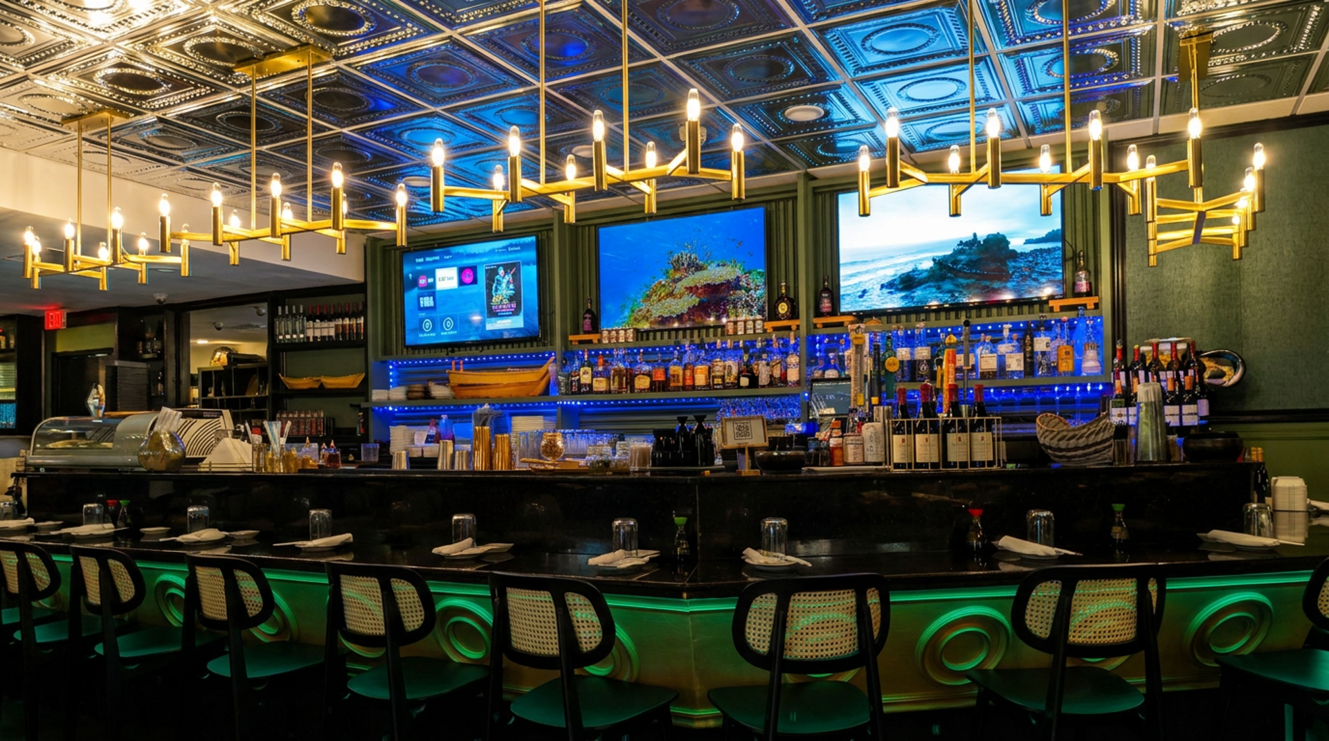 Cocktails, sake, beer, wine, and more